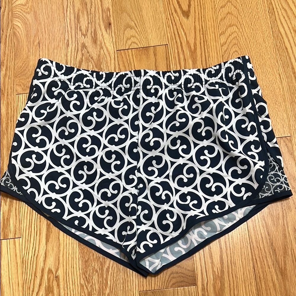 New! Gretchen Scott medium navy white running shorts.